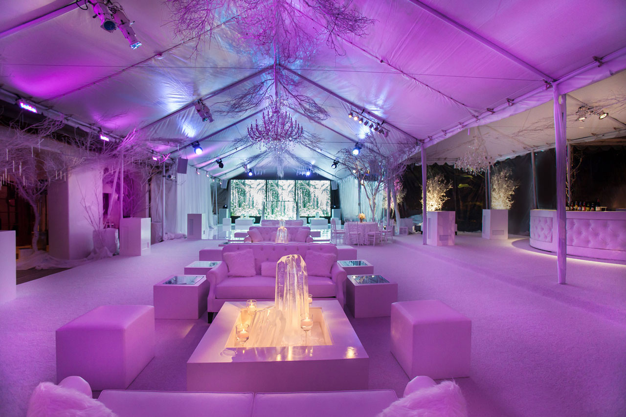 Elegant Corporate Holiday Party for Seven Hundred